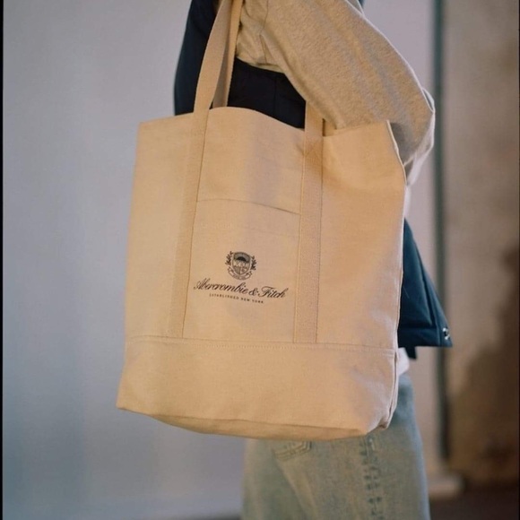 Abercrombie and Fitch Tote bag NWT - Picture 3 of 12